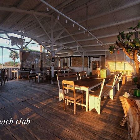 Wera Beach Kadumbul Екстериор снимка