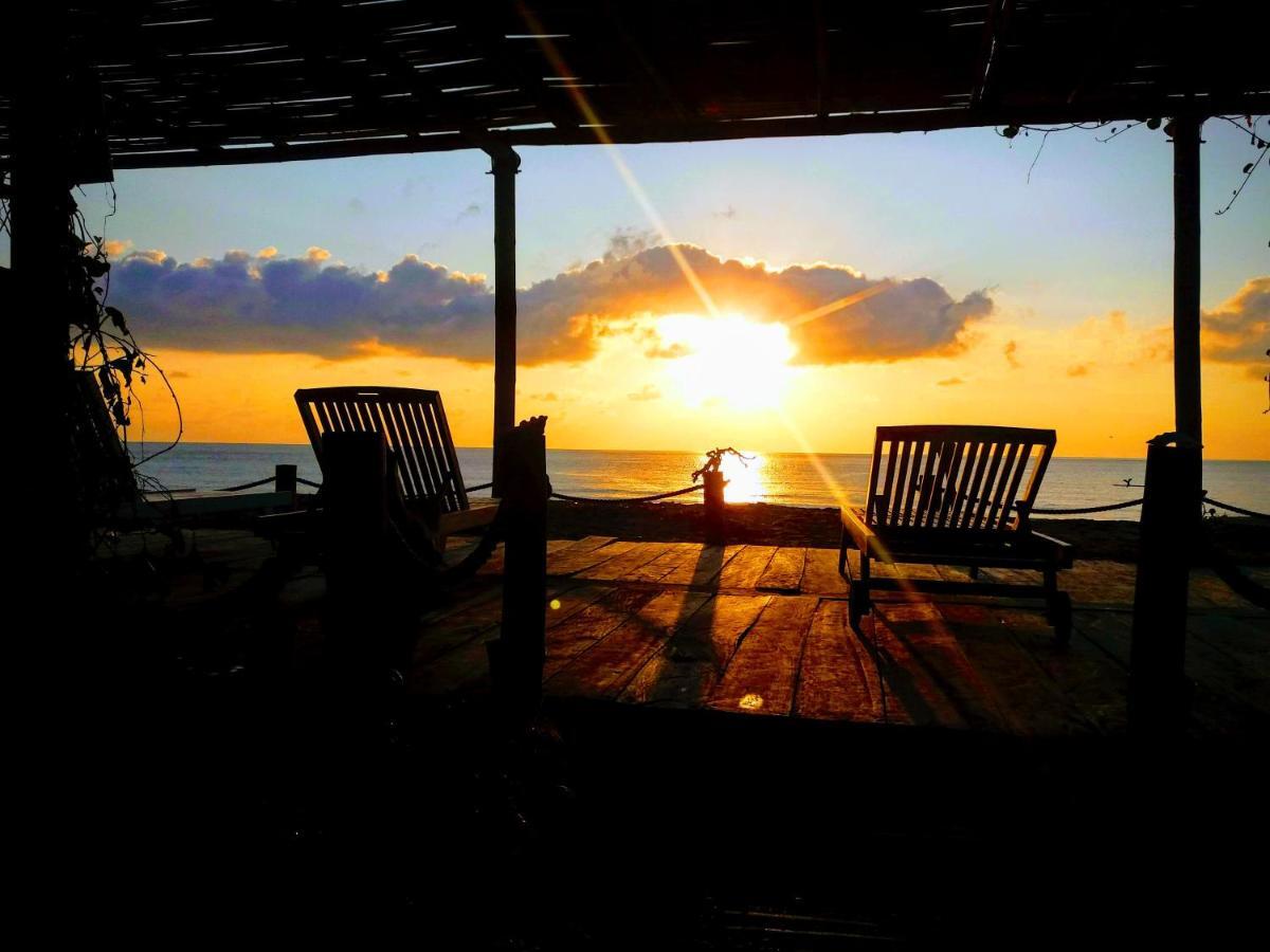 Wera Beach Kadumbul Екстериор снимка